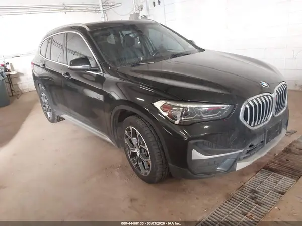 WBXJG9C02M5S03709 2021 BMW X1 - Image 1