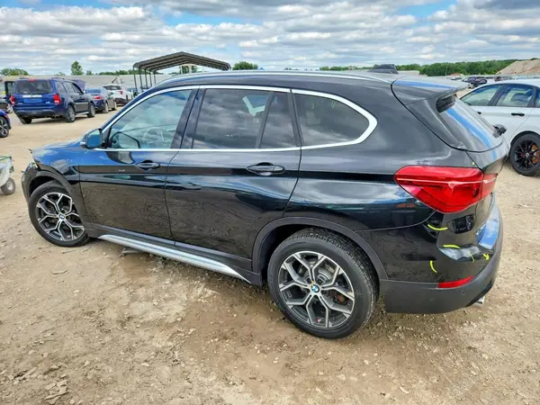 WBXJG9C02M5T60611 2021 BMW X1 - Image 2