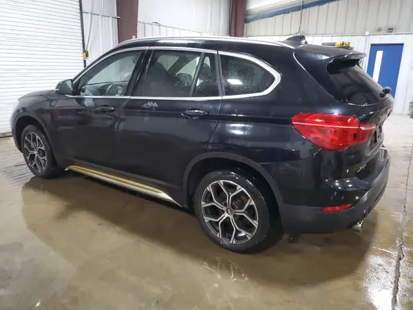 WBXJG9C02M5U44511 2021 BMW X1 - Image 2