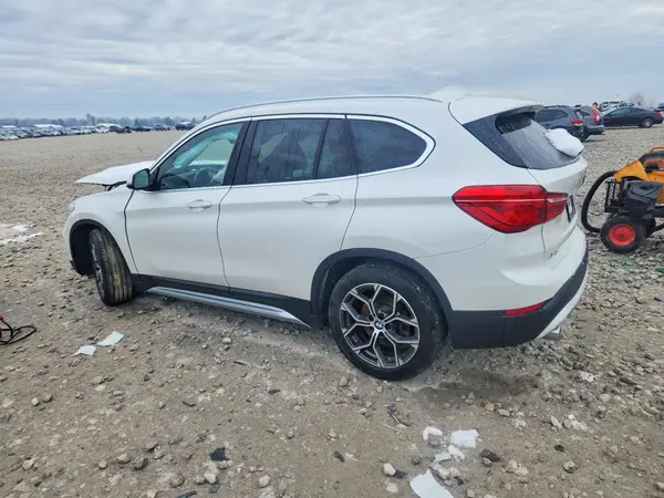 WBXJG9C03M3M77951 2021 BMW X1 - Image 2