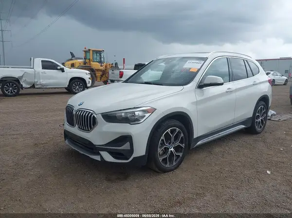 WBXJG9C03M5T04290 2021 BMW X1 - Image 2