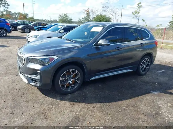 WBXJG9C03M5T49259 2021 BMW X1 - Image 2