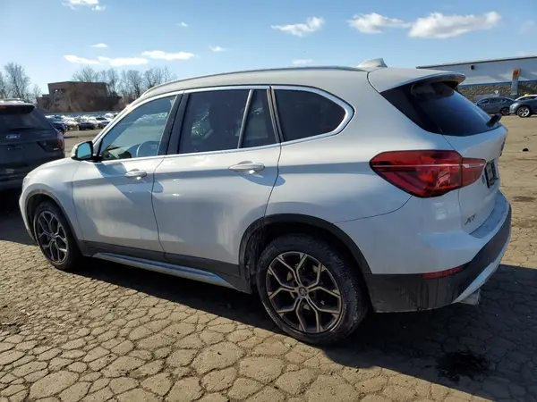 WBXJG9C03M5T58284 2021 BMW X1 - Image 2