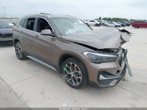 WBXJG9C04L3M24139 2020 BMW X1 - Image 1