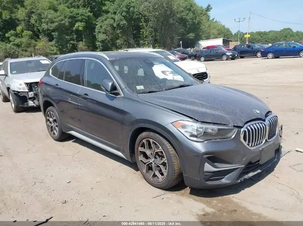 WBXJG9C04L5P24719 2020 BMW X1 - Image 1