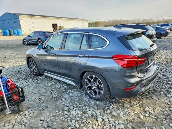 WBXJG9C04M5S15764 2021 BMW X1 - Image 2
