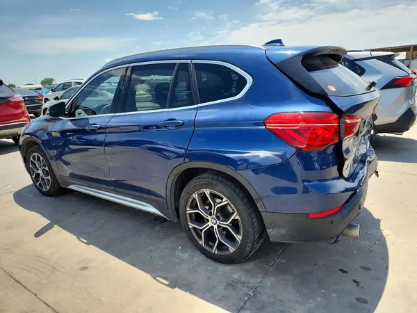 WBXJG9C04M5T33040 2021 BMW X1 - Image 2