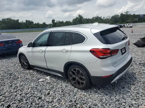 WBXJG9C04M5T35158 2021 BMW X1 - Image 2