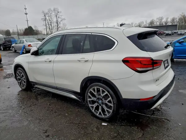WBXJG9C04M5U30562 2021 BMW X1 - Image 2