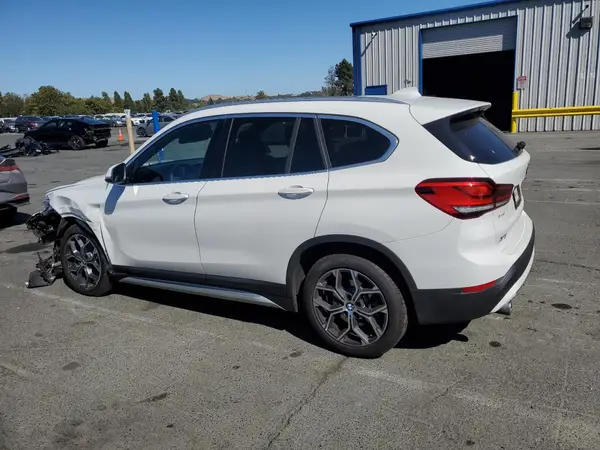 WBXJG9C04M5U45174 2021 BMW X1 - Image 2