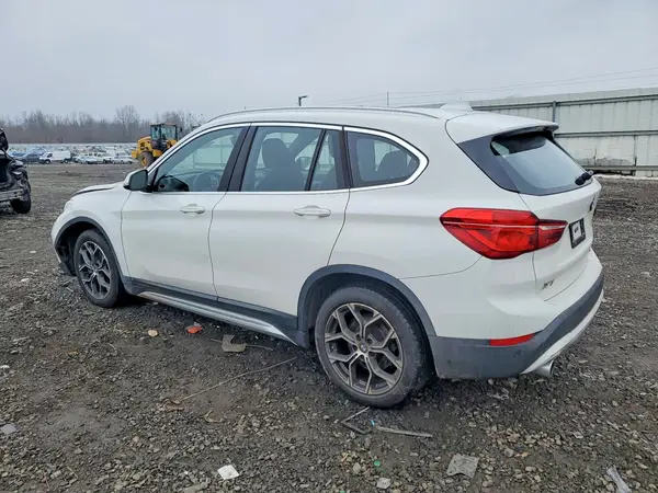 WBXJG9C05M5S20083 2021 BMW X1 - Image 2