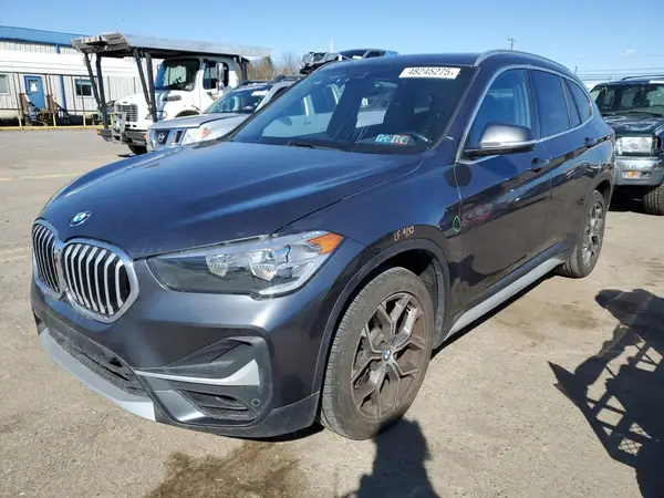 WBXJG9C05M5S44903 2021 BMW X1 - Image 1