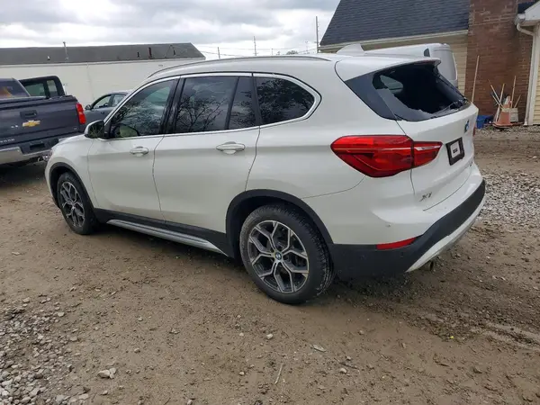 WBXJG9C05M5T96633 2021 BMW X1 - Image 2
