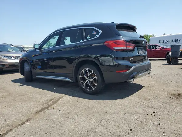 WBXJG9C06M5S33201 2021 BMW X1 - Image 2