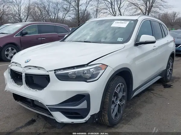 WBXJG9C06M5S84973 2021 BMW X1 - Image 2