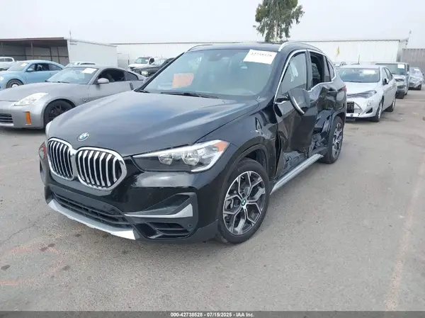 WBXJG9C06M5T19009 2021 BMW X1 - Image 2