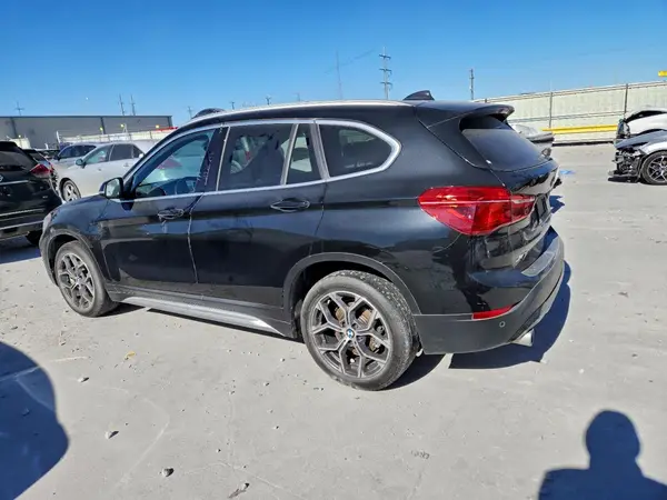WBXJG9C06M5T33525 2021 BMW X1 - Image 2