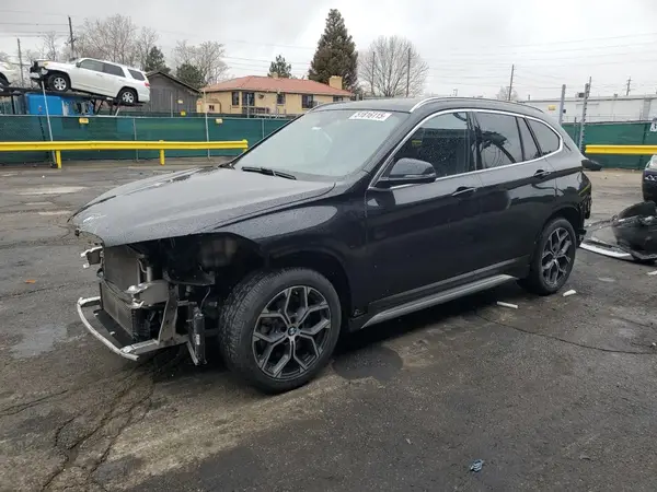 WBXJG9C06M5T76049 2021 BMW X1 - Image 1