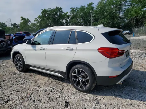 WBXJG9C06M5T78528 2021 BMW X1 - Image 2
