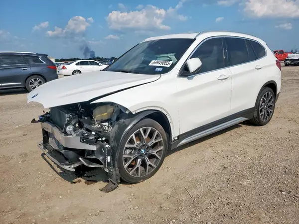 WBXJG9C06M5U36184 2021 BMW X1 - Image 1