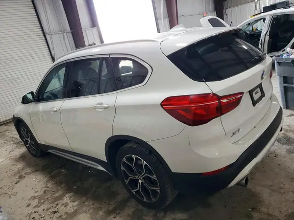 WBXJG9C07L5P96675 2020 BMW X1 - Image 2