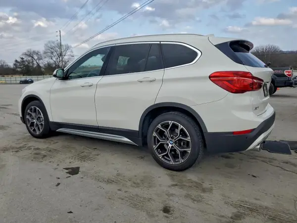 WBXJG9C07L5R32805 2020 BMW X1 - Image 2