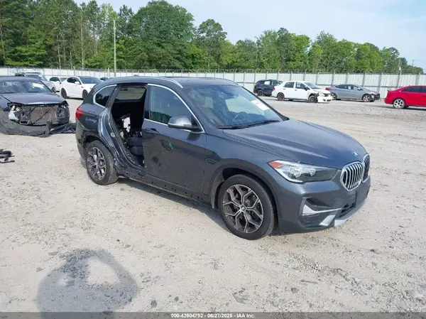 WBXJG9C08L5R71788 2020 BMW X1 - Image 1