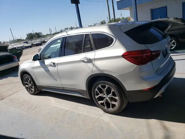 WBXJG9C08M3M77833 2021 BMW X1 - Image 2