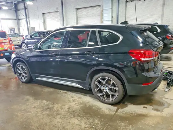 WBXJG9C08M5S87955 2021 BMW X1 - Image 2