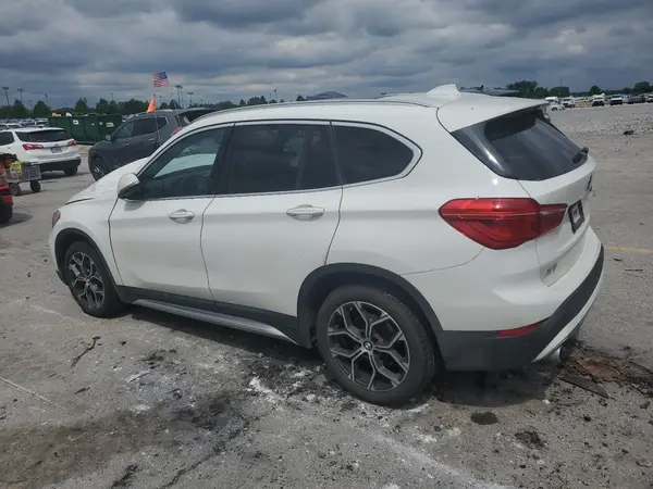 WBXJG9C08M5T05015 2021 BMW X1 - Image 2