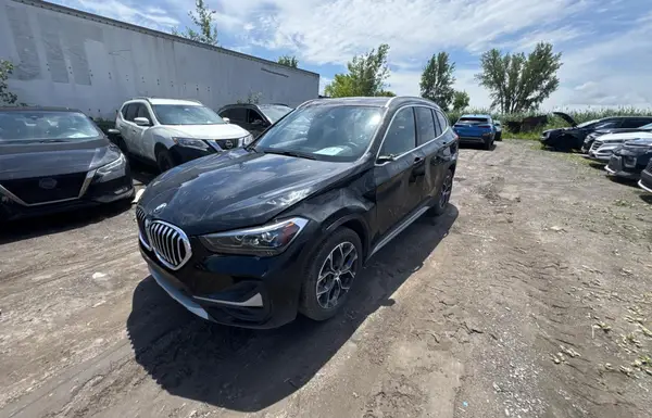 WBXJG9C08M5T96965 2021 BMW X1 - Image 2