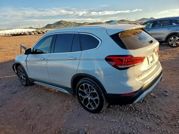 WBXJG9C08M5U05924 2021 BMW X1 - Image 2