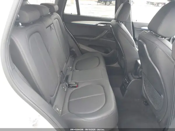 WBXJG9C08M5U42827 2021 BMW X1 - Image 8