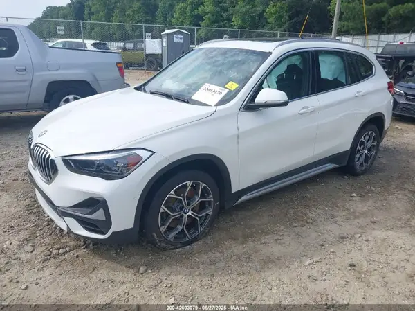WBXJG9C09M5S01410 2021 BMW X1 - Image 2