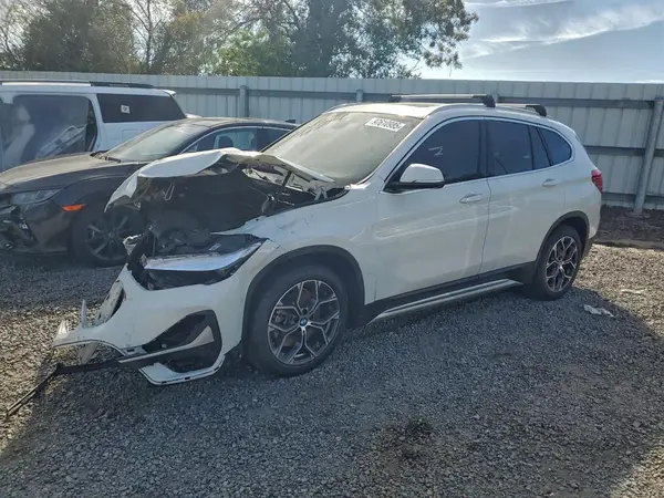 WBXJG9C09M5T08957 2021 BMW X1 - Image 1