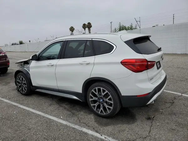 WBXJG9C09M5U35093 2021 BMW X1 - Image 2