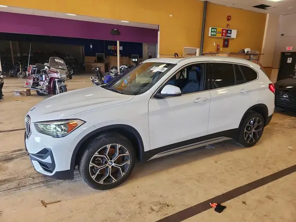 WBXJG9C09N5U73618 2022 BMW X1 - Image 1