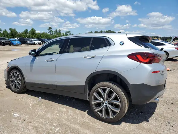 WBXYH9C02L5R73046 2020 BMW X2 - Image 2