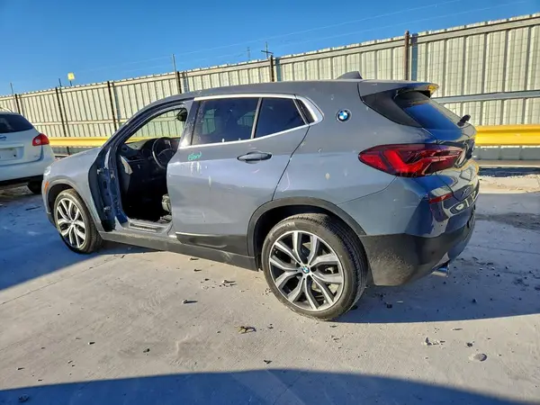 WBXYH9C02N5T61660 2022 BMW X2 - Image 2