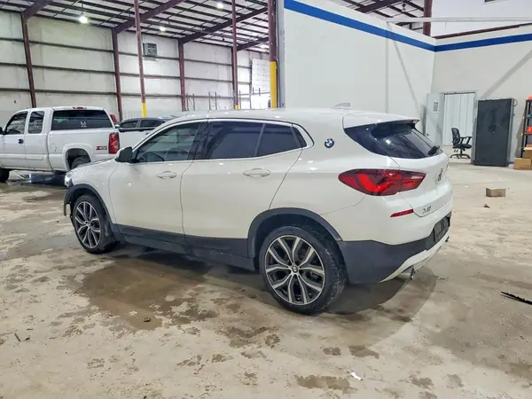 WBXYH9C03M5S73408 2021 BMW X2 - Image 2