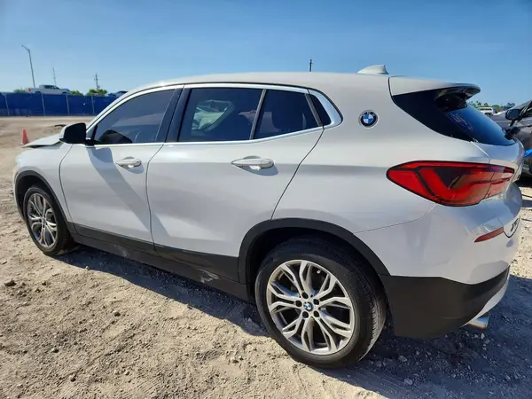 WBXYH9C04L5P82938 2020 BMW X2 - Image 2