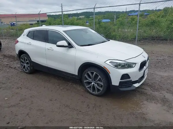 WBXYH9C04M5S75877 2021 BMW X2 - Image 1