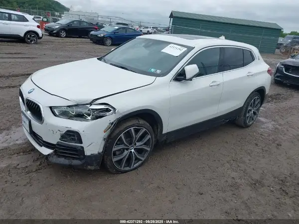 WBXYH9C04M5S75877 2021 BMW X2 - Image 2