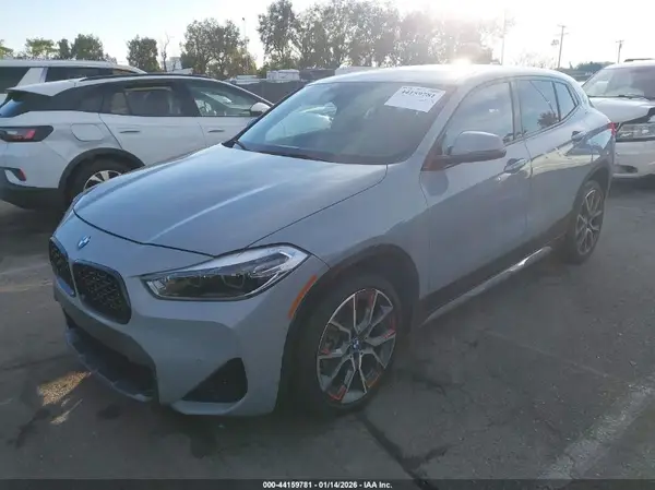WBXYH9C05N5U54883 2022 BMW X2 - Image 2