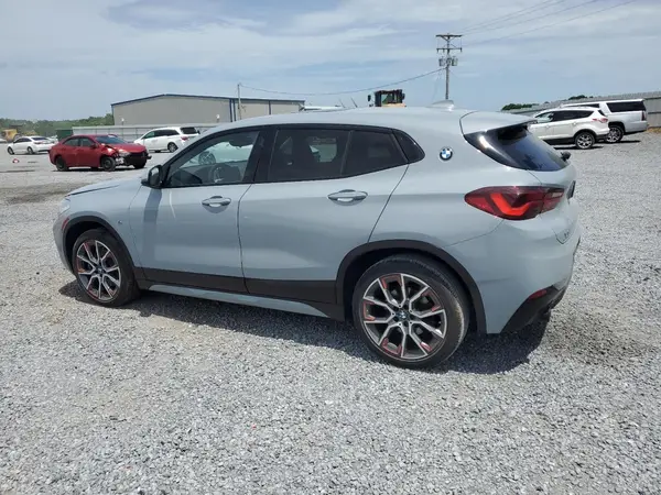 WBXYH9C09N5T46329 2022 BMW X2 - Image 2