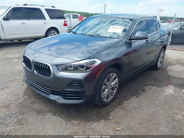 WBXYJ1C06M5S38142 2021 BMW X2 - Image 2