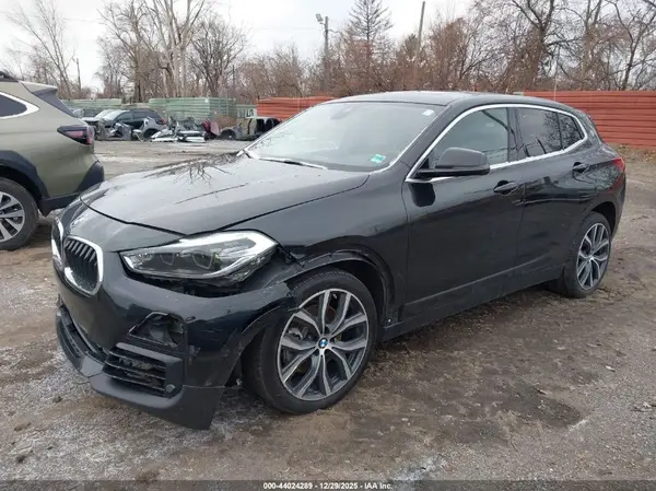 WBXYJ1C08M5S50891 2021 BMW X2 - Image 2