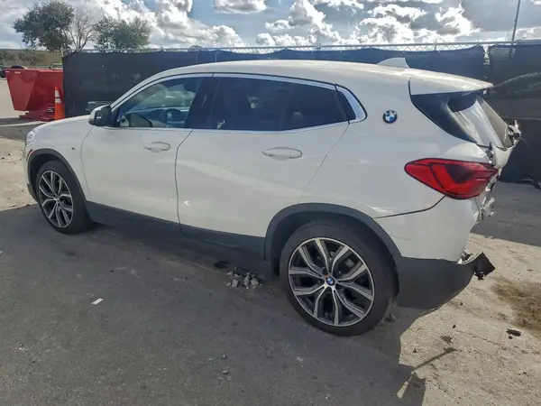 WBXYJ1C09L5P77174 2020 BMW X2 - Image 2