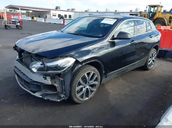 WBXYJ3C30JEB37778 2018 BMW X2 - Image 2