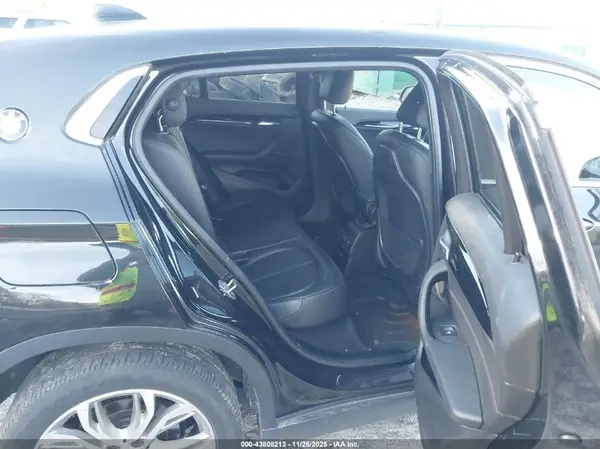WBXYJ3C31JEJ84668 2018 BMW X2 - Image 8